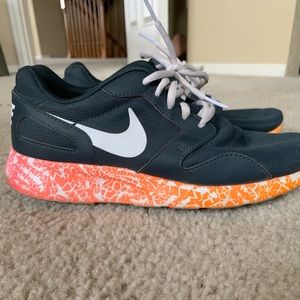 Women’s Nike Shoe